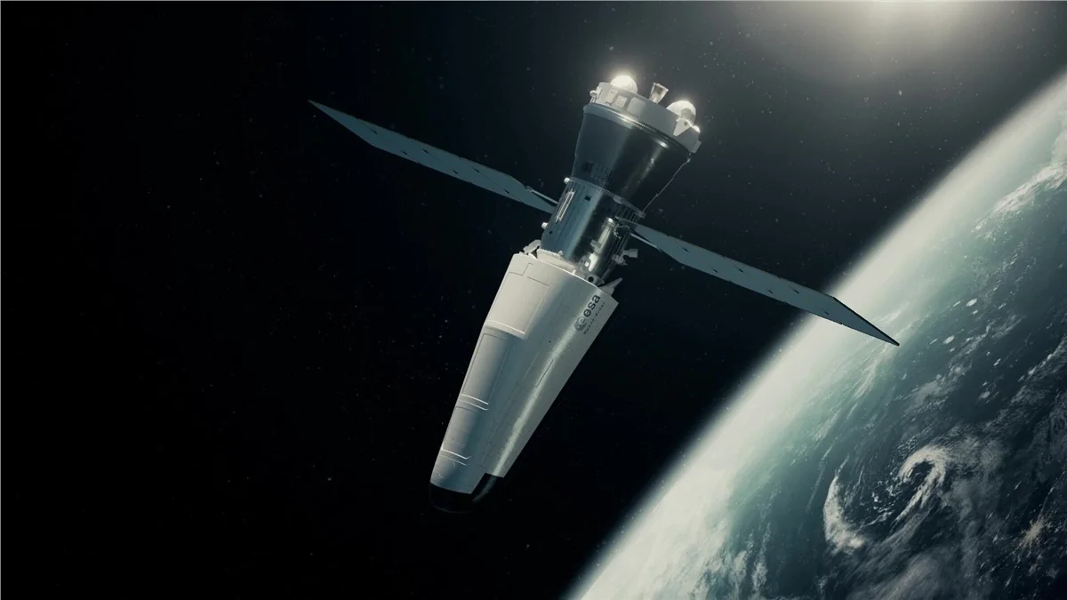 Render of Space Rider above the Earth, joined to a module with two long solar arrays